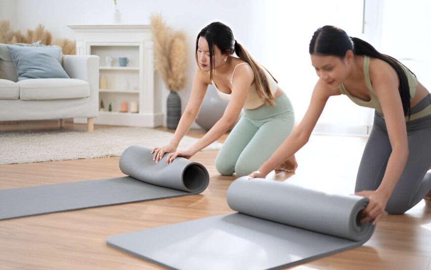 The Benefits Of Joining A Local Pilates Studio Vs. Home Practice